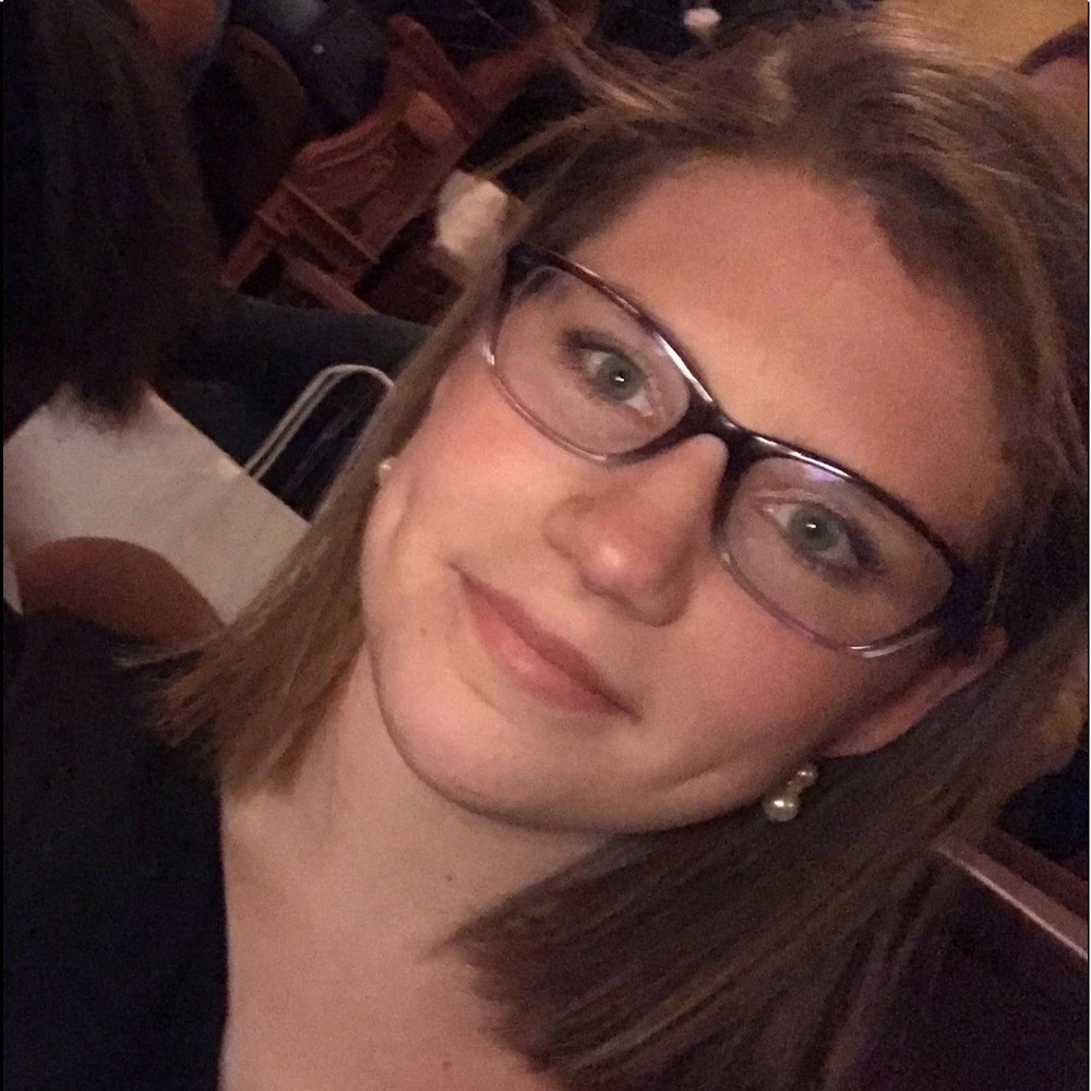 Meet your Posher, Courtney